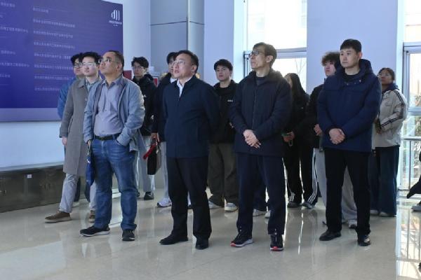 太阳成集团tyc122ccvip赴明月海藻集团开展访企拓岗活动