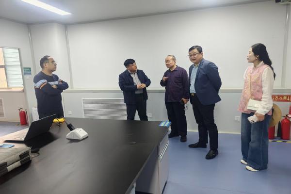 城阳区文旅局与青岛旭鹏科技有限公司来太阳成集团tyc122ccvip调研交流