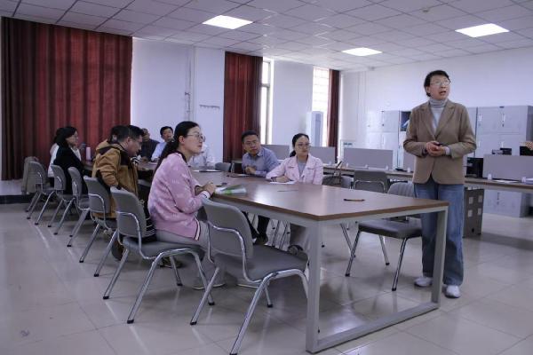 太阳成集团tyc122ccvip化工制药系开展有机化学集体备课暨课程思政专题培训会